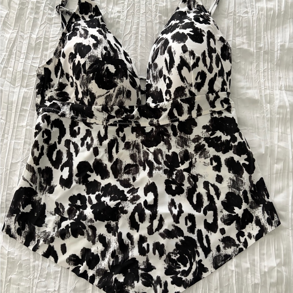 Bar III Black and White Leopard Print Swim Tankini Top